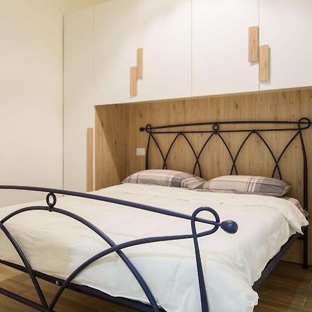 Stazione Treni - Wi-Fi & Netflix Cozy Space Apartment Salerno Exterior foto