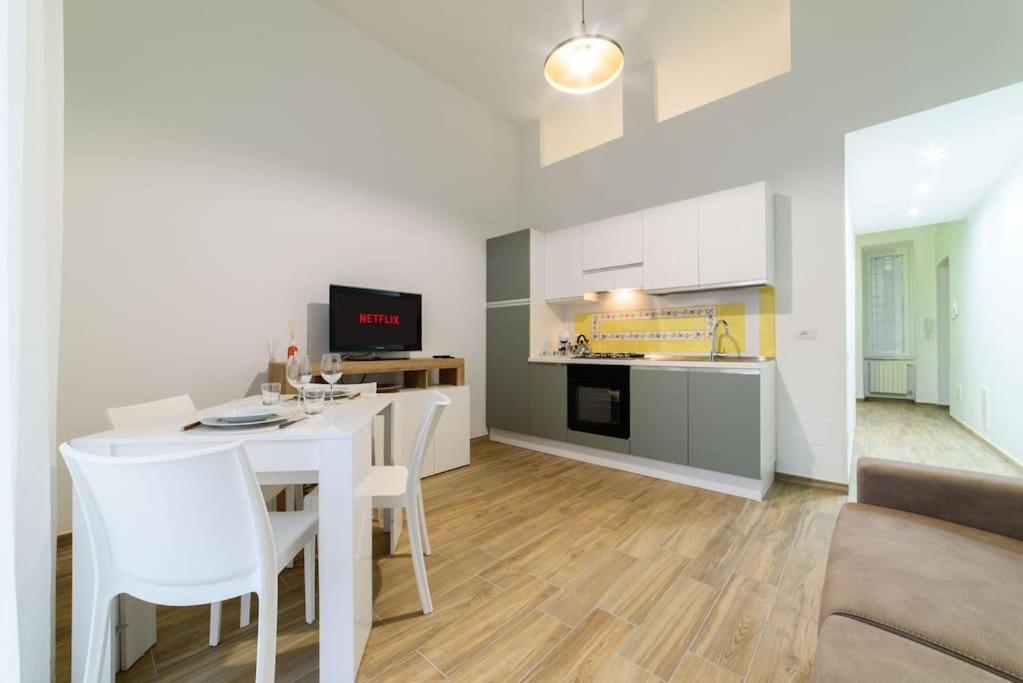 Stazione Treni - Wi-Fi & Netflix Cozy Space Apartment Salerno Exterior foto
