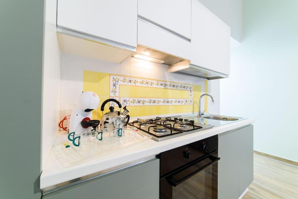 Stazione Treni - Wi-Fi & Netflix Cozy Space Apartment Salerno Exterior foto