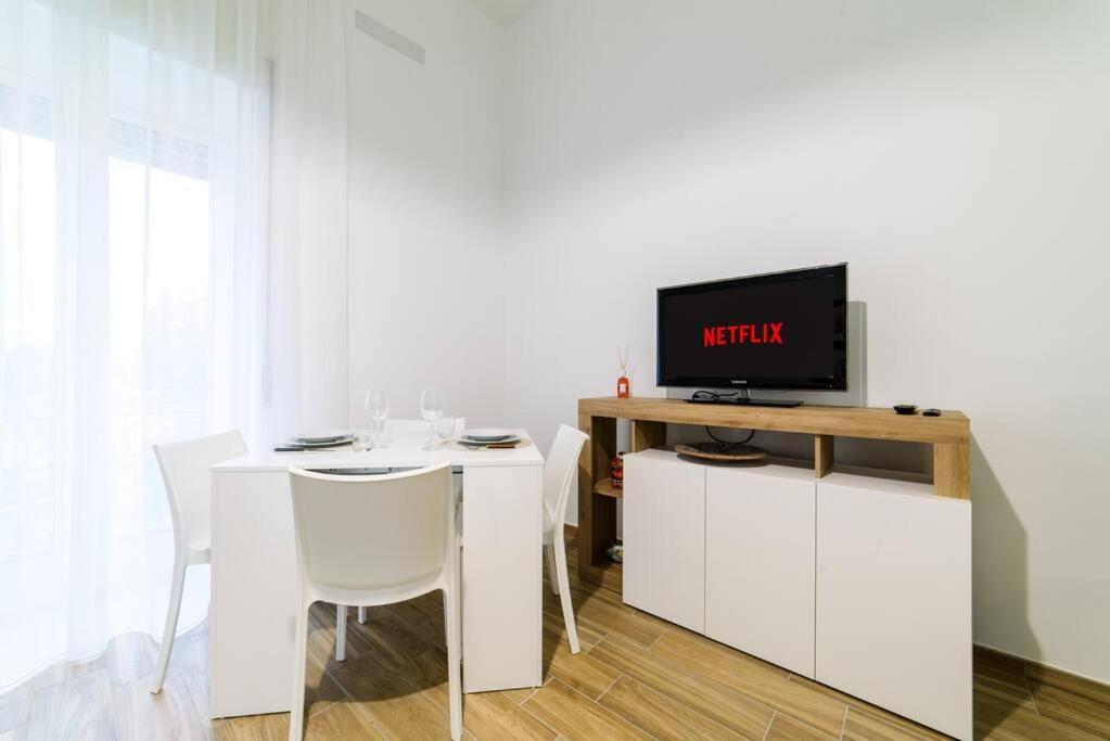 Stazione Treni - Wi-Fi & Netflix Cozy Space Apartment Salerno Exterior foto